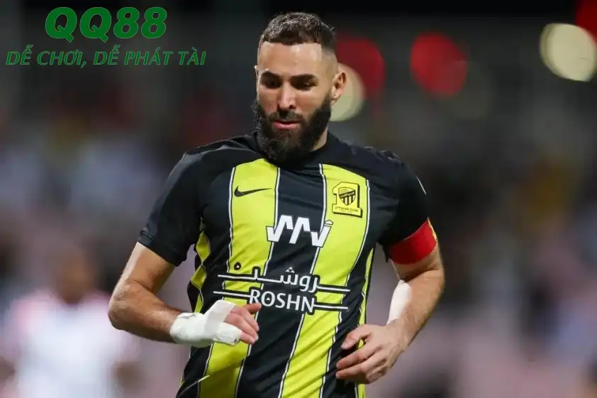 Theo như đề nghị mới của Al-Ittihad, Benzema sẽ không được nhận lương cứng. (Ảnh: Goal)